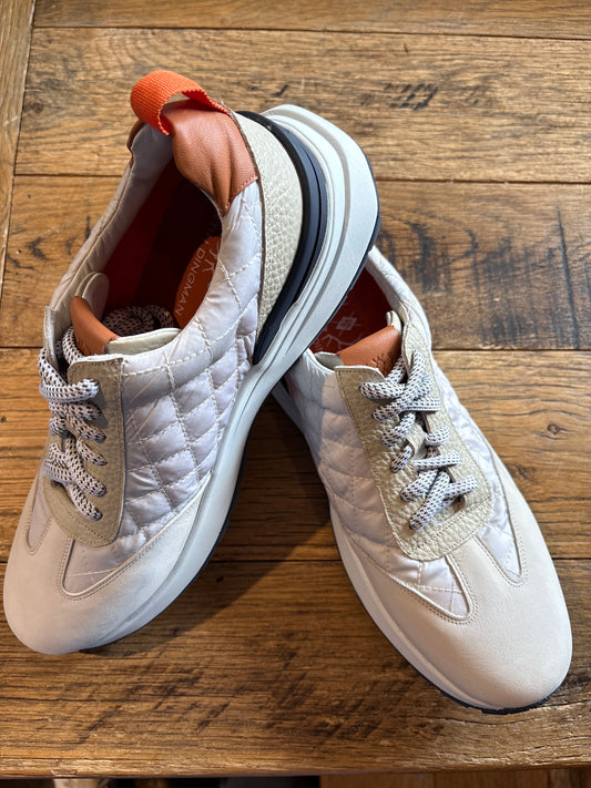 Marathon Sneakers