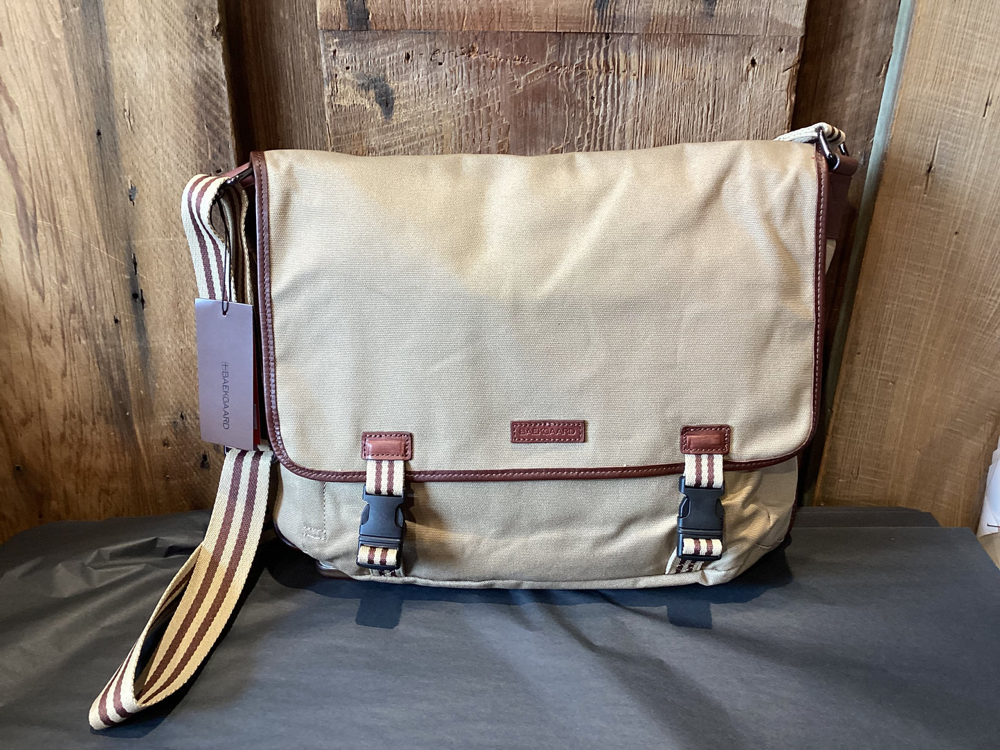 Sloan Messenger Bag