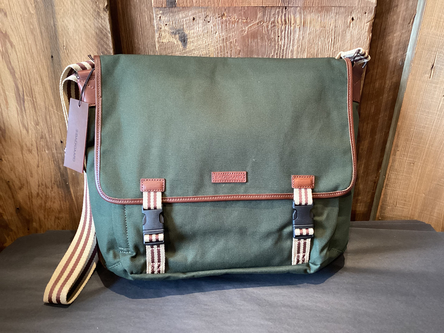 Sloan Messenger Bag